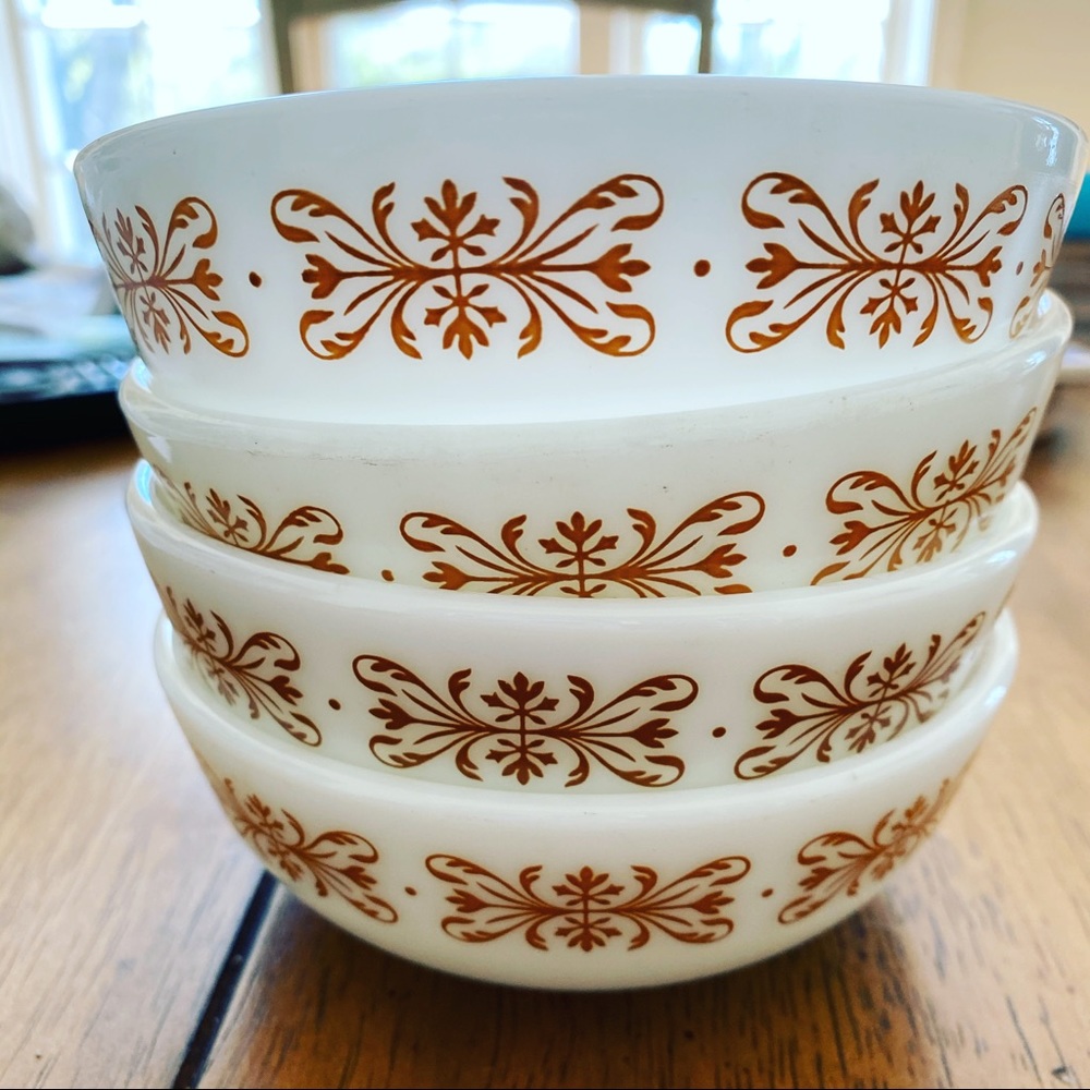 Vintage Pyrex - Picture 1 of 2